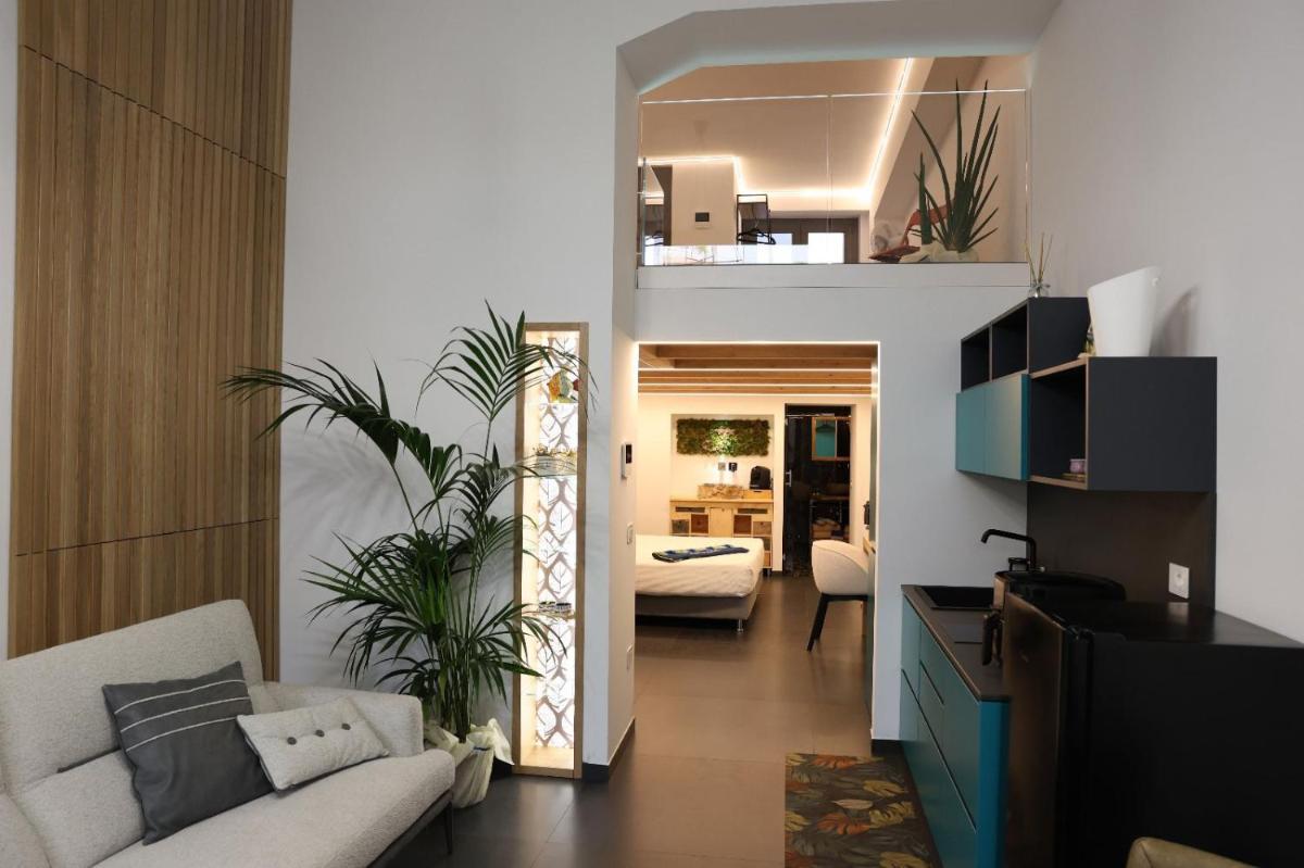 J Luxury Home - Hizvo