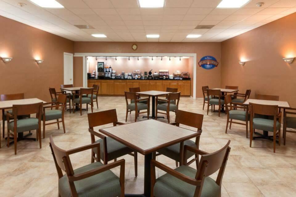 Baymont by Wyndham Salem Roanoke Area - Housity