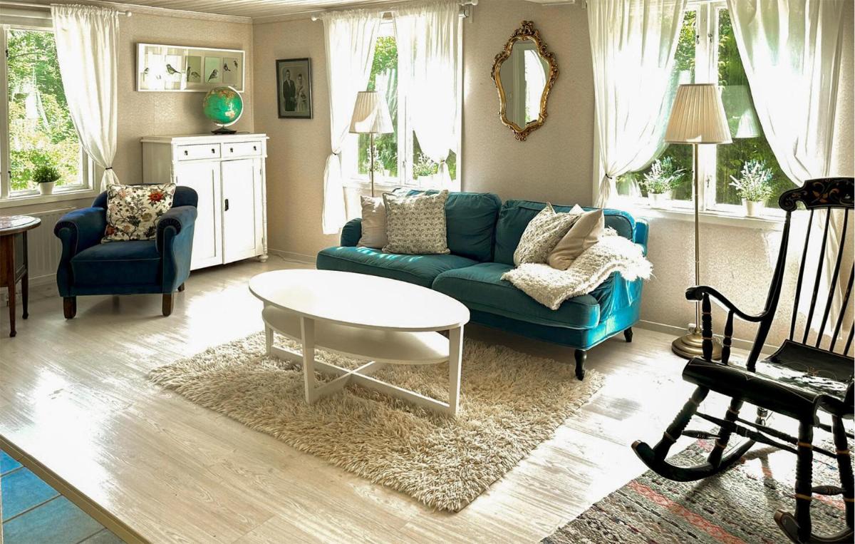Three-Bedroom Holiday Home In Hultsfred - Housity