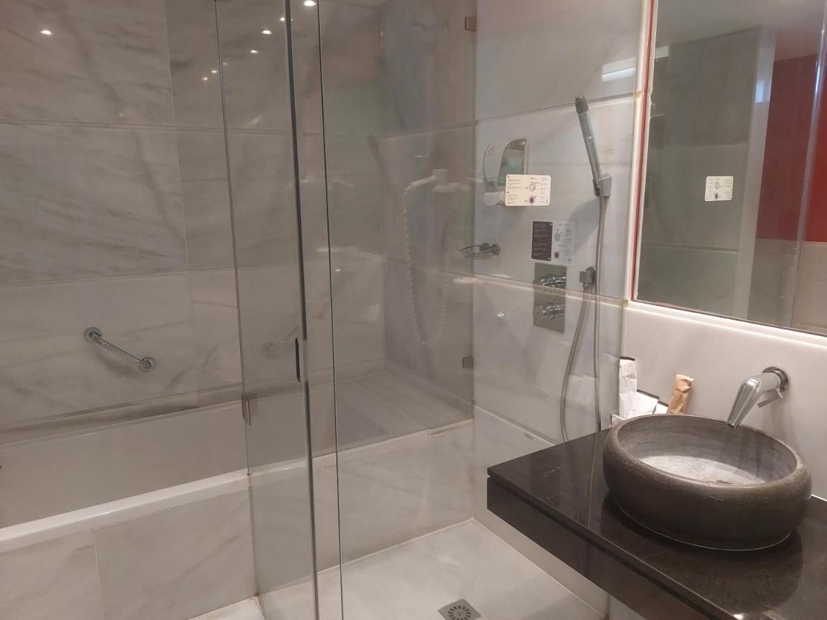 Un baño de U-Hotel Spa Ciudad de Astorga