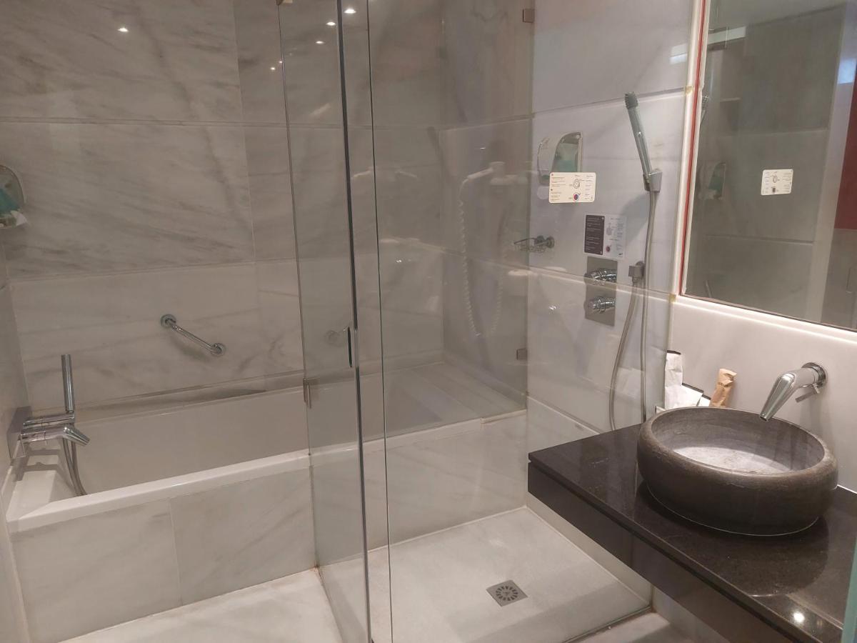 Un baño de U-Hotel Spa Ciudad de Astorga