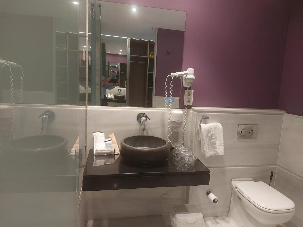 Un baño de U-Hotel Spa Ciudad de Astorga