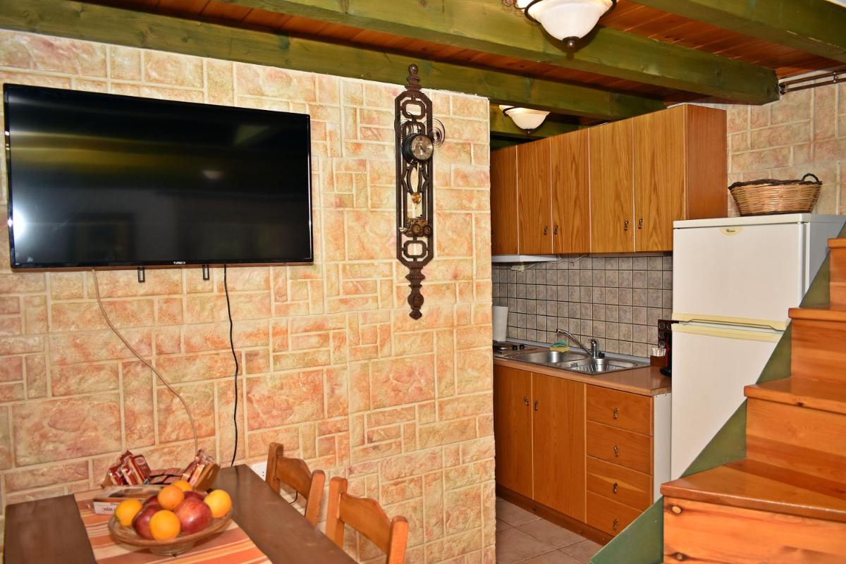 Pleistos valley 2 - Housity