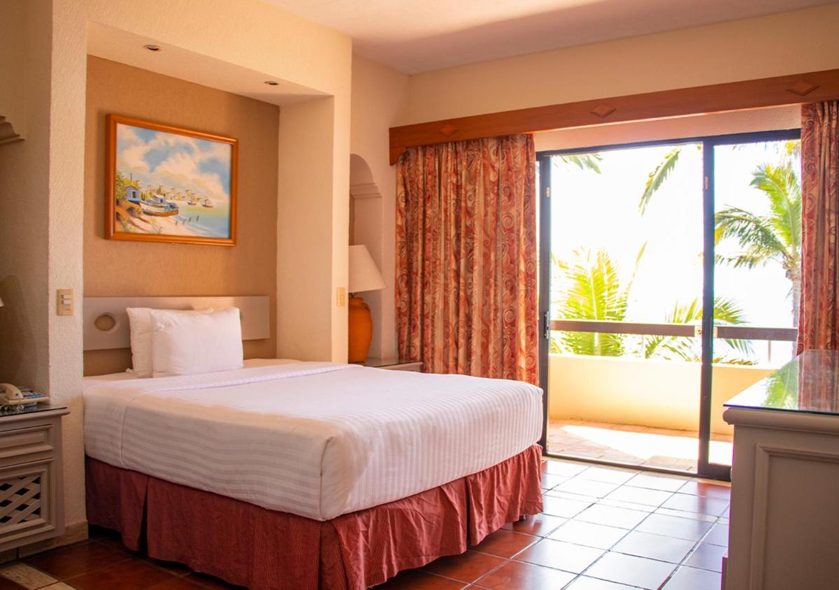 The Palms Resort of Mazatlan - Housity
