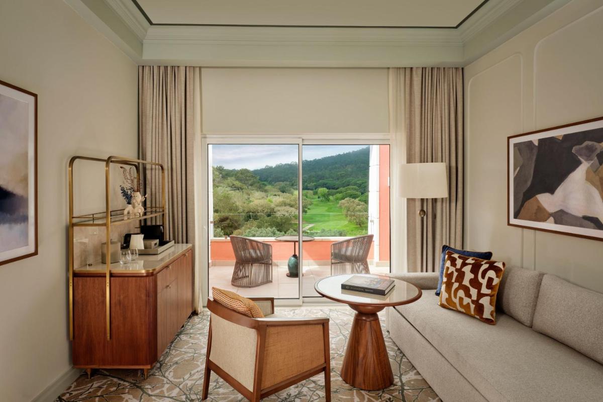 Uma vista geral da montanha ou uma vista da montanha a partir do hotel