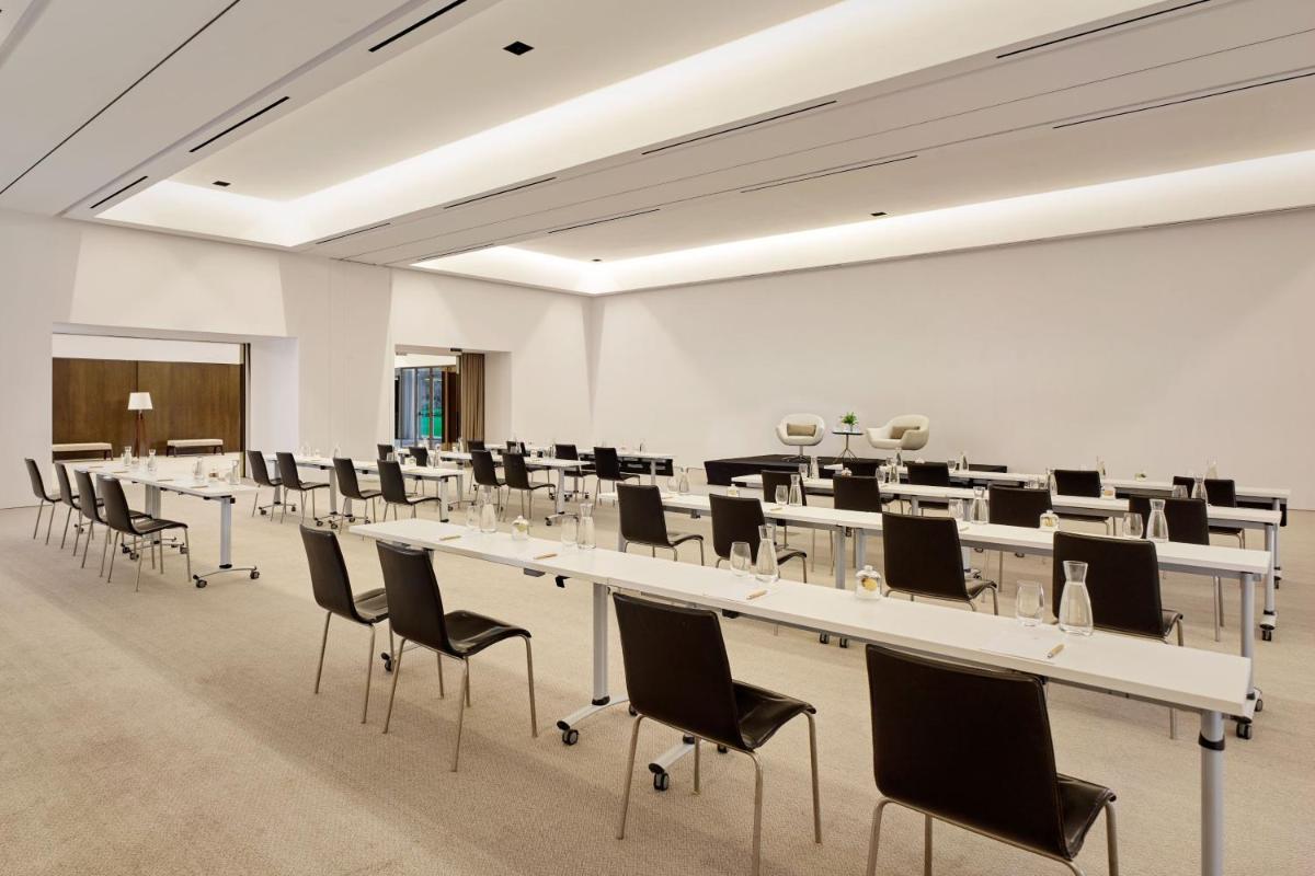 A área empresarial e/ ou a sala de conferências de Penha Longa Resort