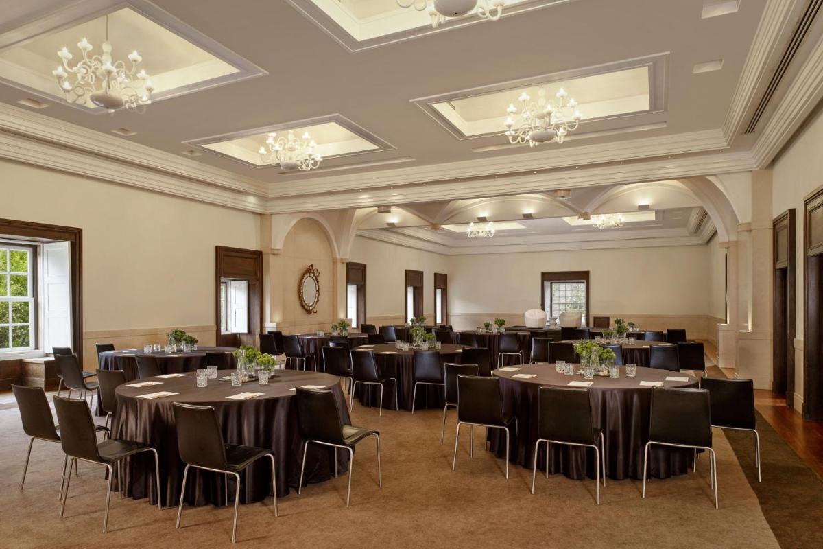 A área empresarial e/ ou a sala de conferências de Penha Longa Resort