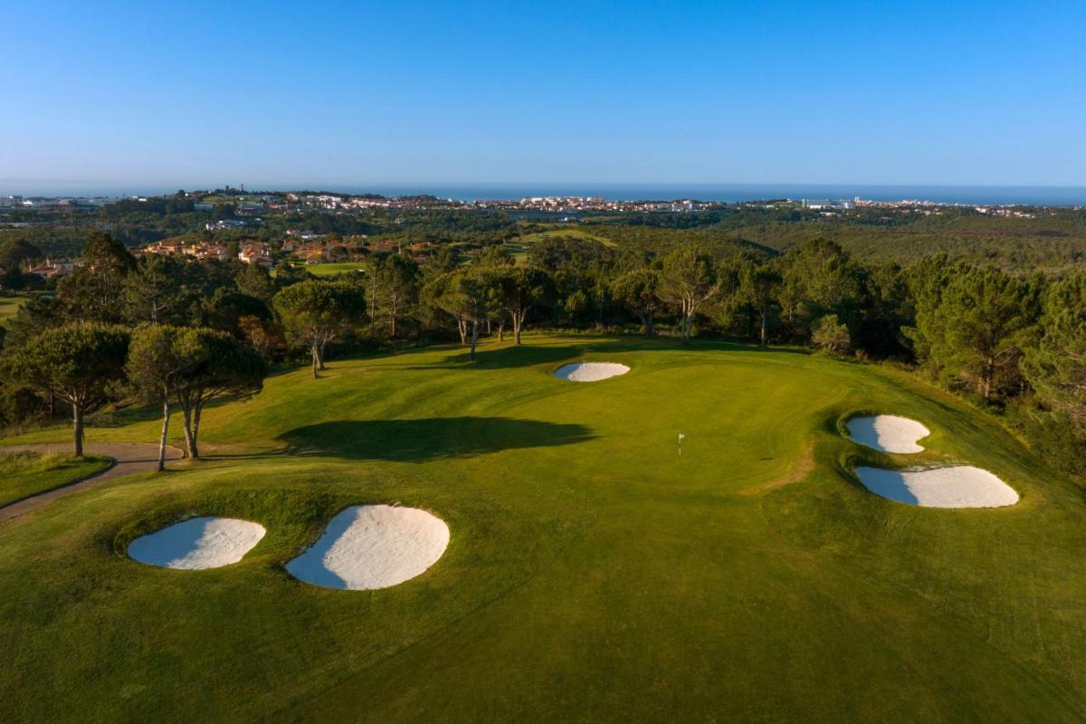 As comodidades de golfe no hotel ou nas proximidades