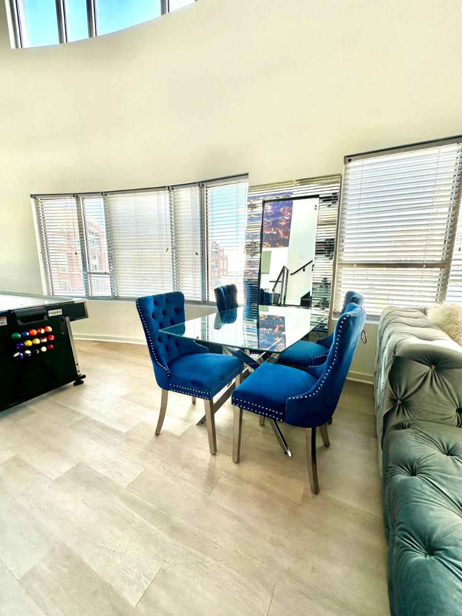 Grand 3br loft in Atlantic Station - Housity