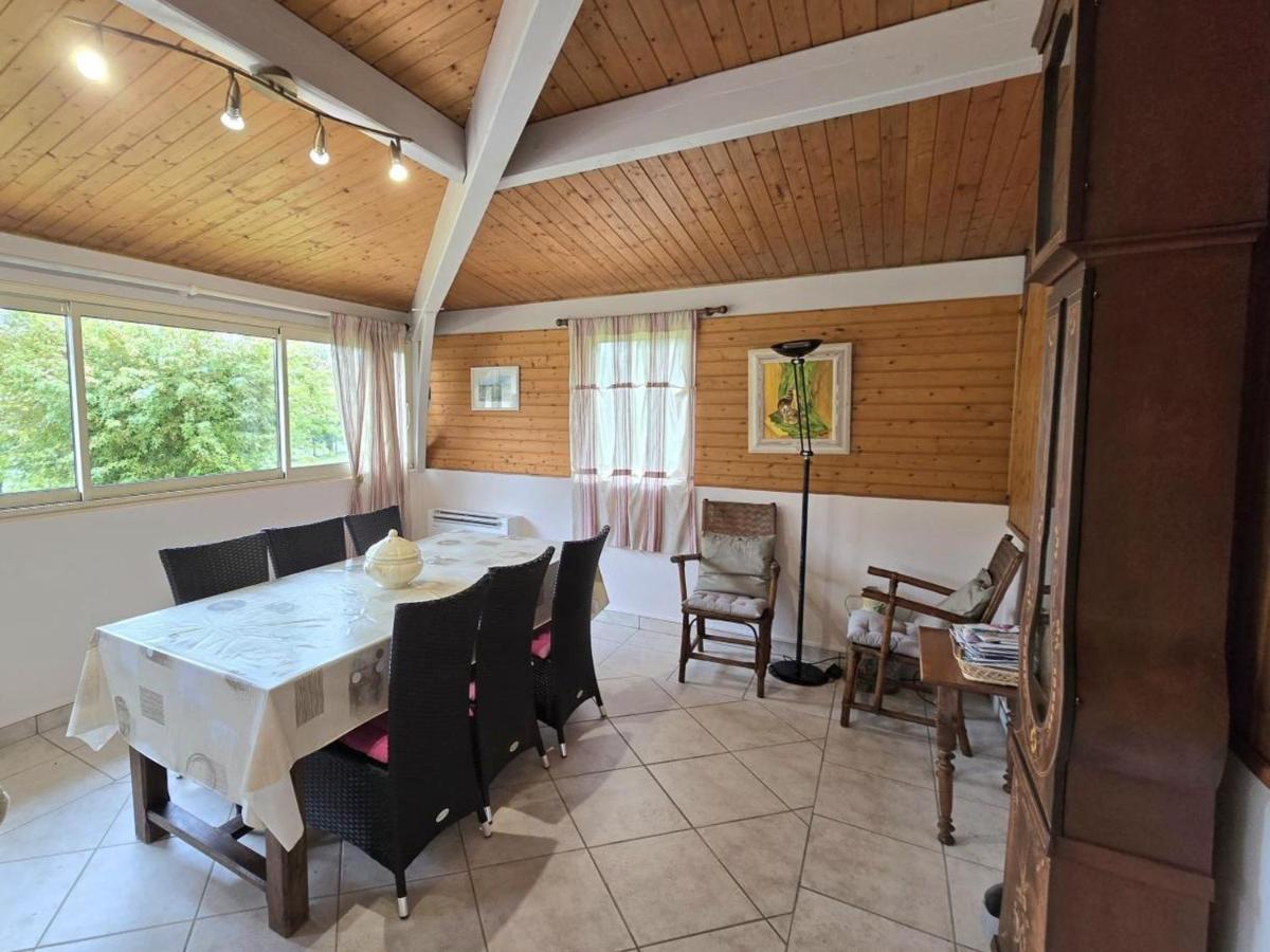 Gîte avec grand parc, clim et Wifi, proche commerces, dans le Parc Naturel Périgord Limousin - FR-1-616-78 - Housity