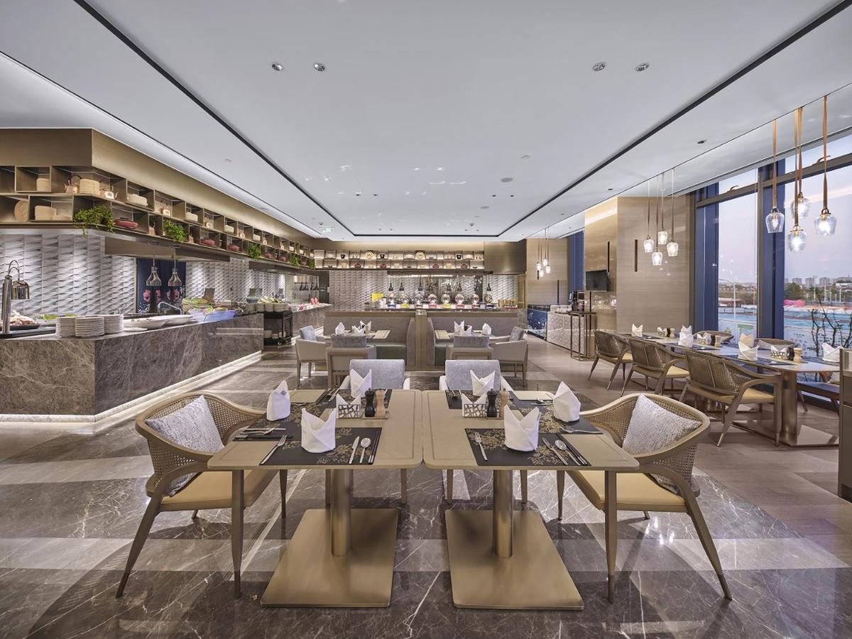Hilton Beijing Tongzhou - Housity