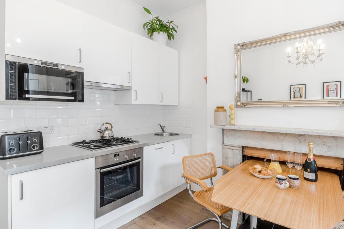 The Barnsbury, London Apartment with WIFI - Housity