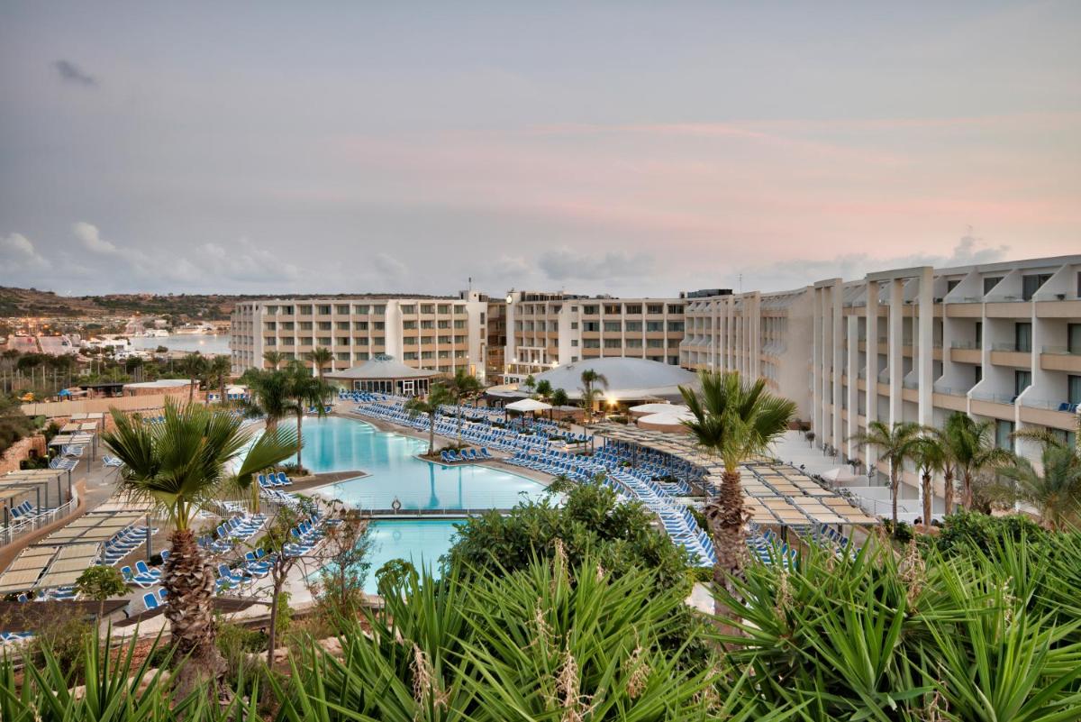 db Seabank Resort + Spa All Inclusive - Housity