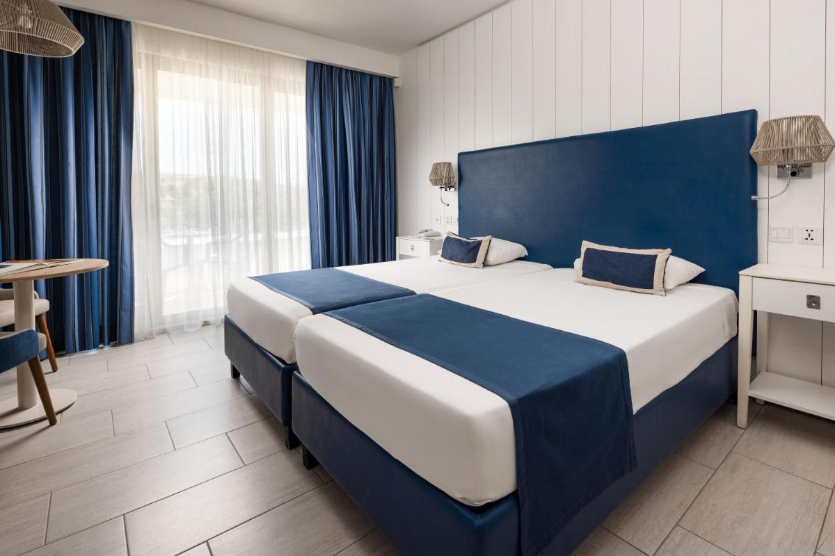 db Seabank Resort + Spa All Inclusive - Housity
