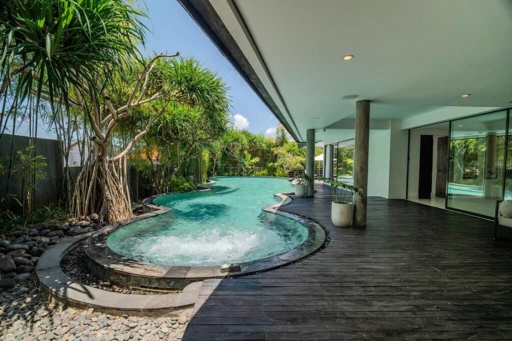 Palm Tree House 5 Bedroom In Central Canggu - Housity