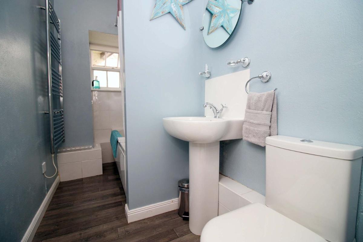The Cornish Nook Beautiful Grade 2 Listed Building In Cornwall By STAE-Homes - Housity