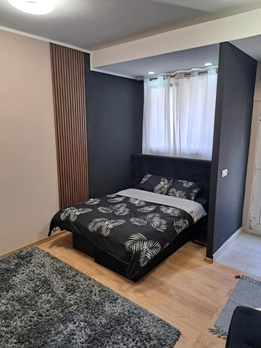Dvoriste Danguba - Housity