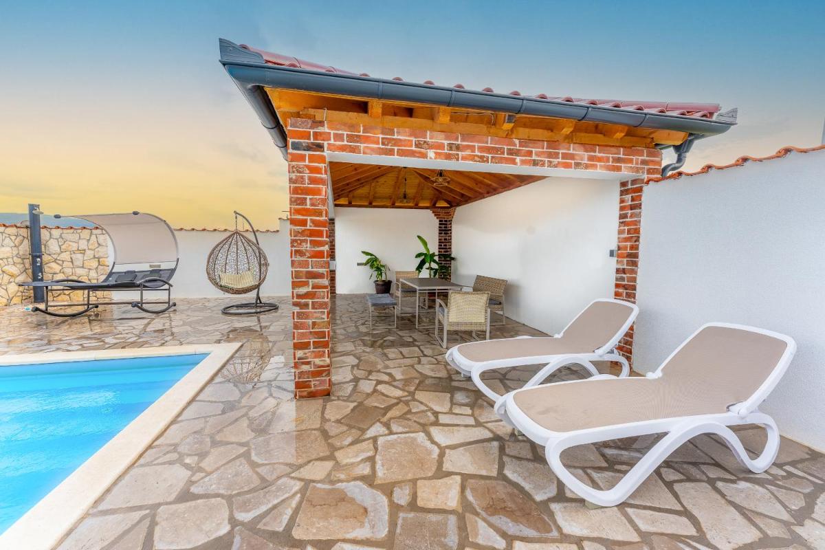 Holiday Home Meri - Housity