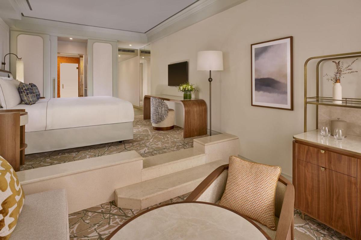 Uma área de estar em Penha Longa Resort
