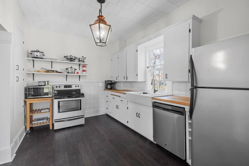 B&B's Summerside Getaway - Housity