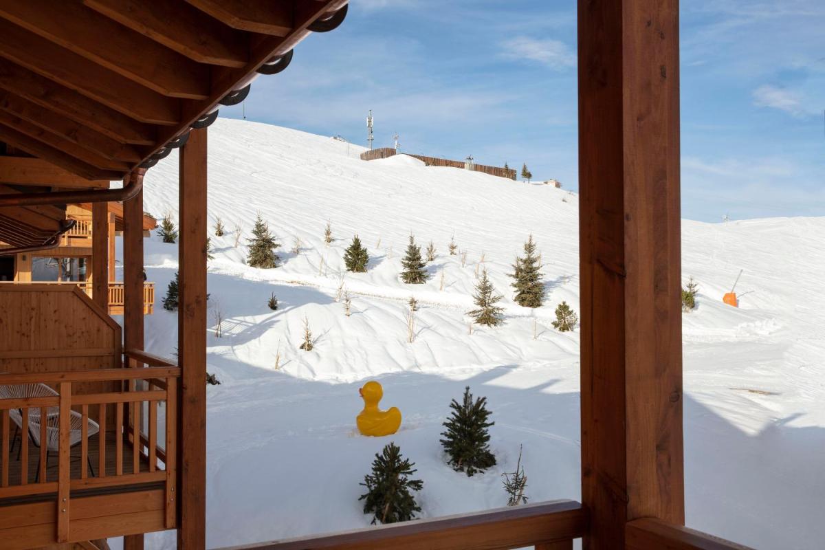 L'établissement Grandes Rousses Hotel & Spa en hiver