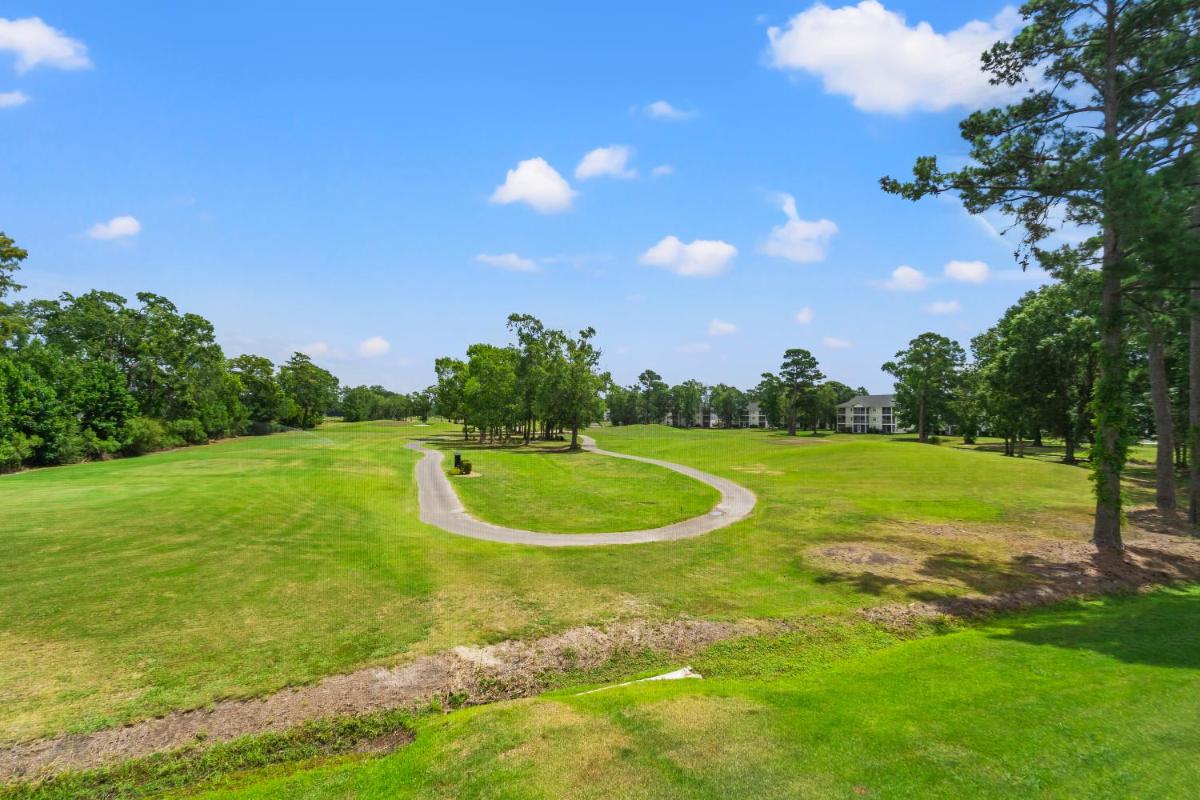 River Oaks Golf Resort - Housity