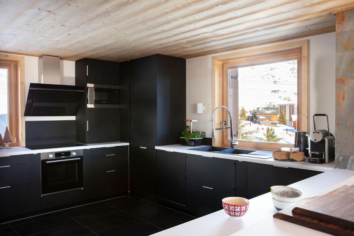 Cuisine ou kitchenette dans l'établissement Grandes Rousses Hotel & Spa