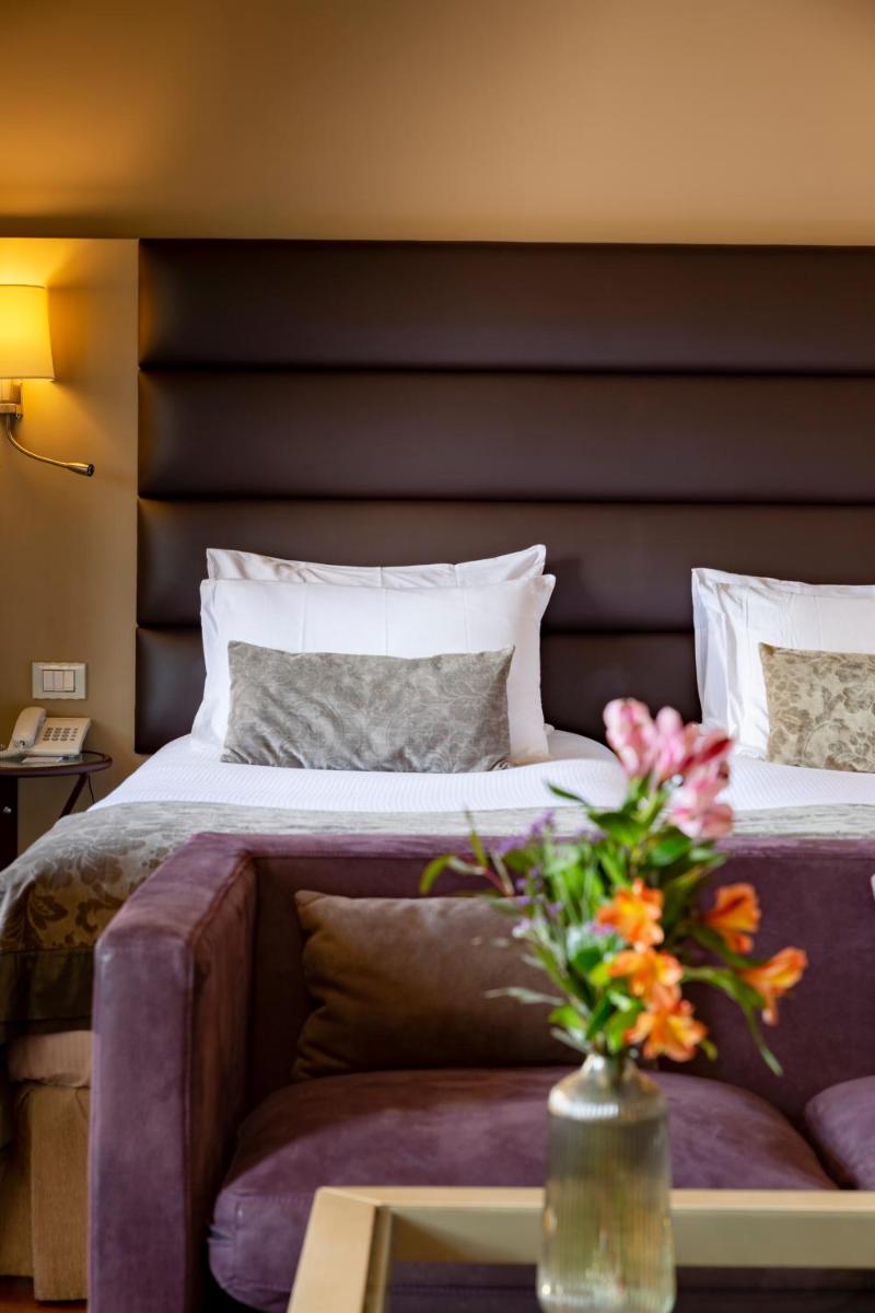 Cama o camas de una habitación en Hospes Palacio de San Esteban, a Member of Design Hotels