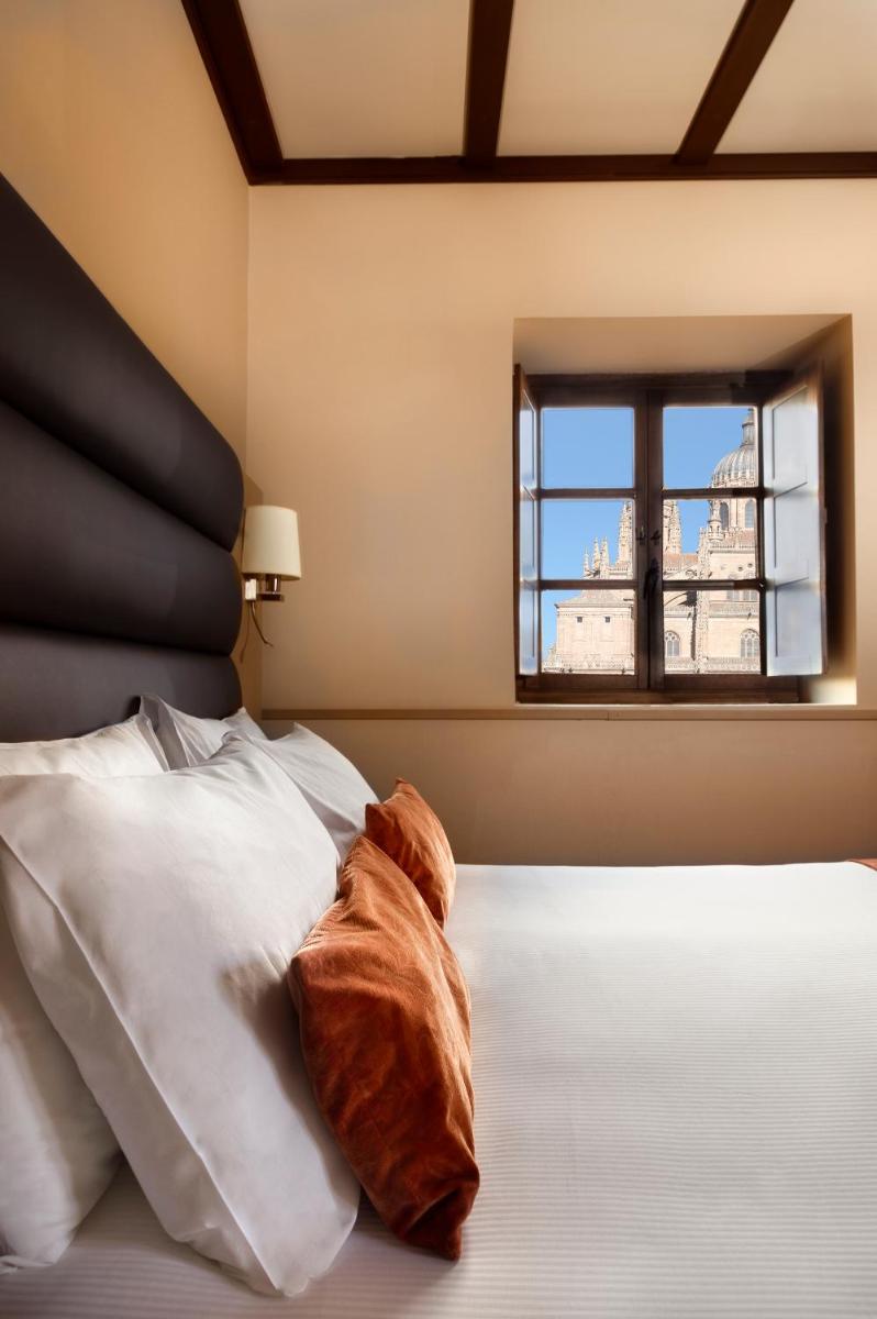 Cama o camas de una habitación en Hospes Palacio de San Esteban, a Member of Design Hotels