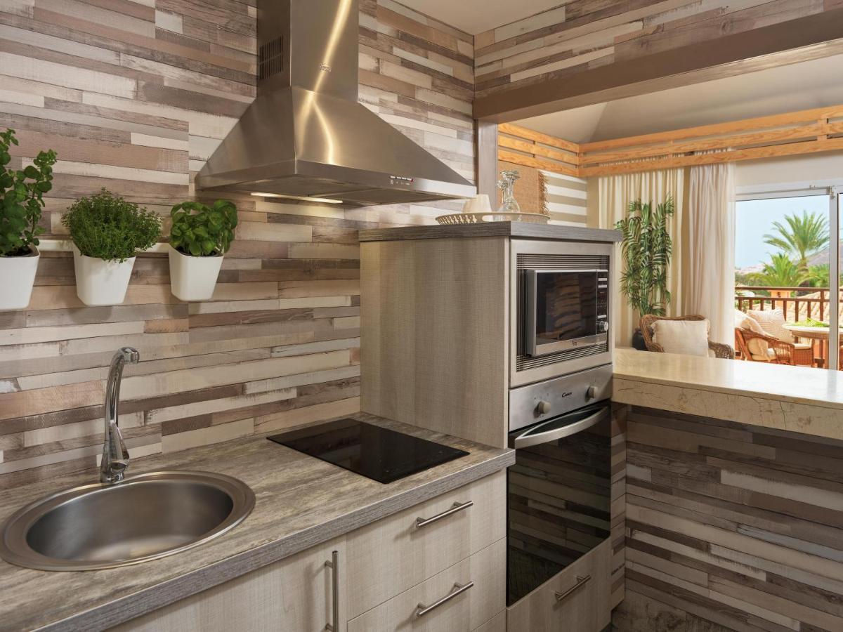 Una cocina o zona de cocina en Green Garden Eco Resort