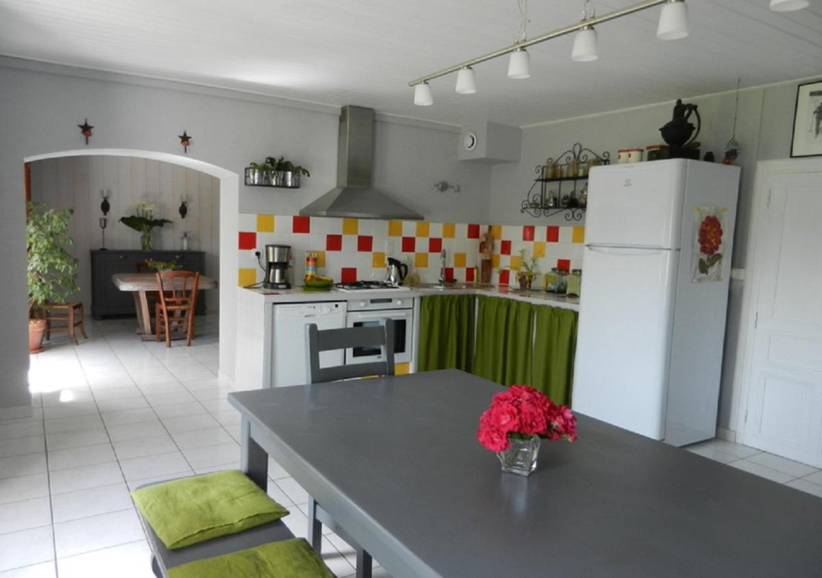 Chambre d'hôtes Au bout de l'île - La toue sablière - Housity