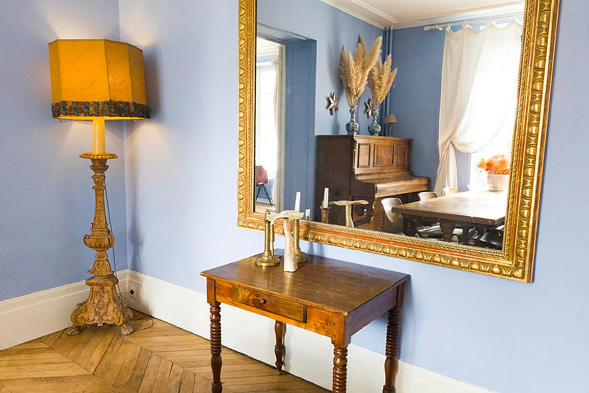 Maison Stella Cadente, Maison d'hôtes Artistique et Jardin à Provins - Housity