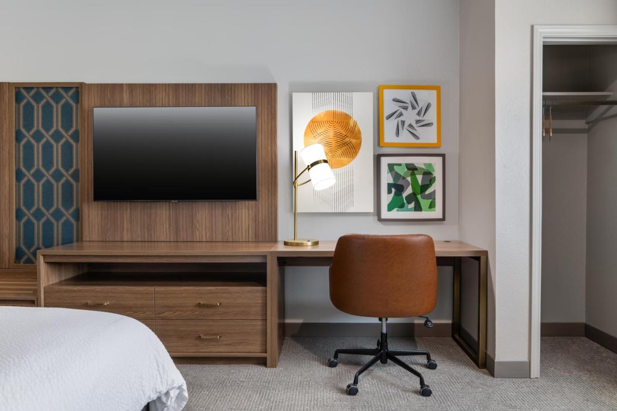 Galveston Inn & Suites Hotel - Housity