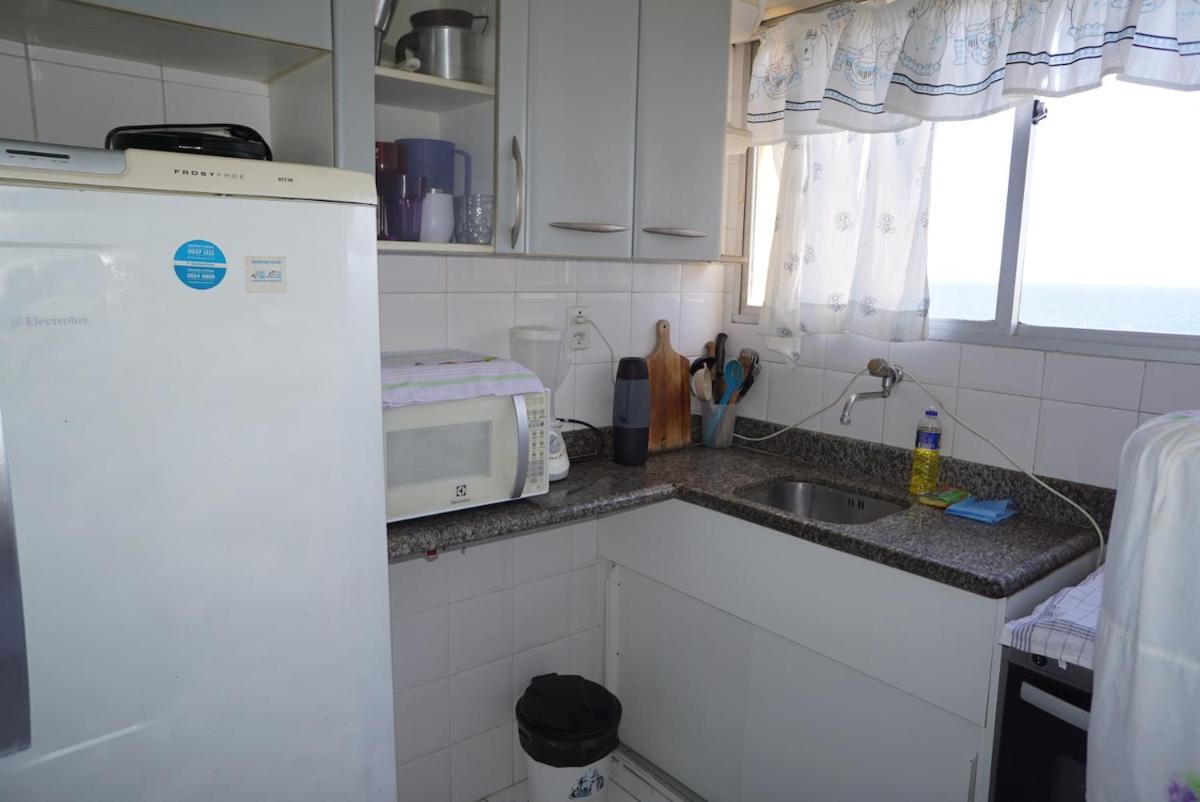 Apartment 610, vista Mar e Farol da Barra - Housity