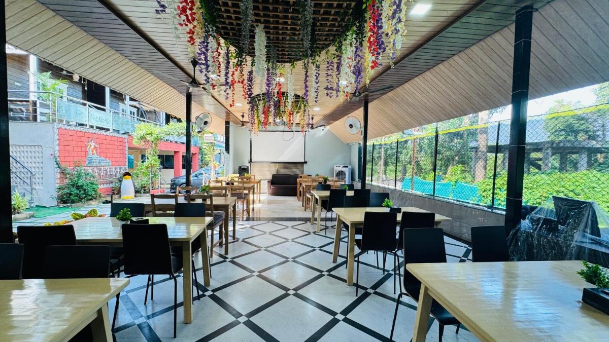 Coastal Bay Inn - Housity