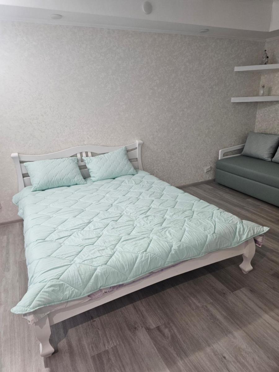 White apartament - Housity