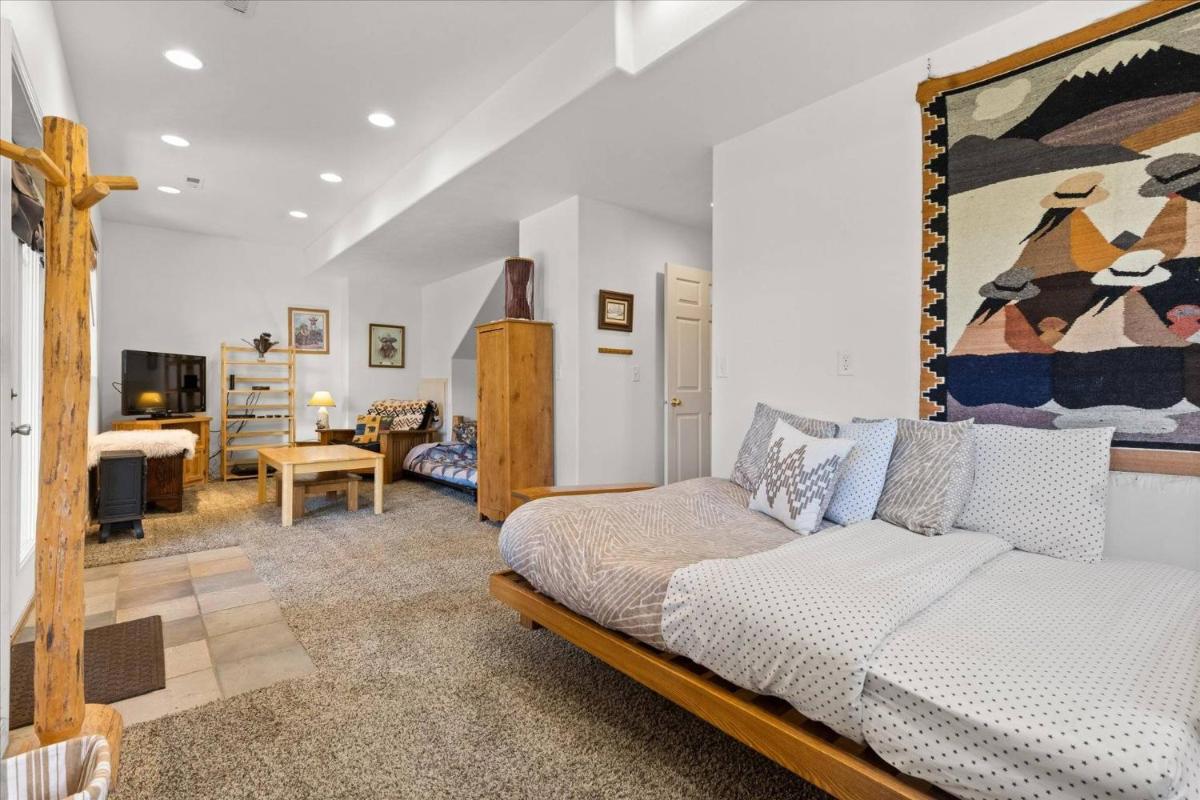 Casa Twin Lakes - Housity