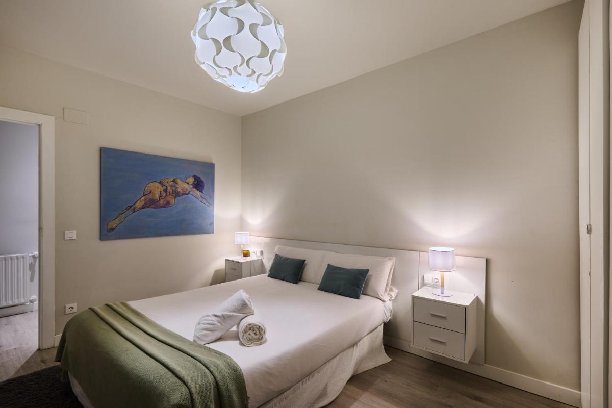 TuApartamento Mercaderes 9 - Vistas directas del encierro en Pamplona - - Housity