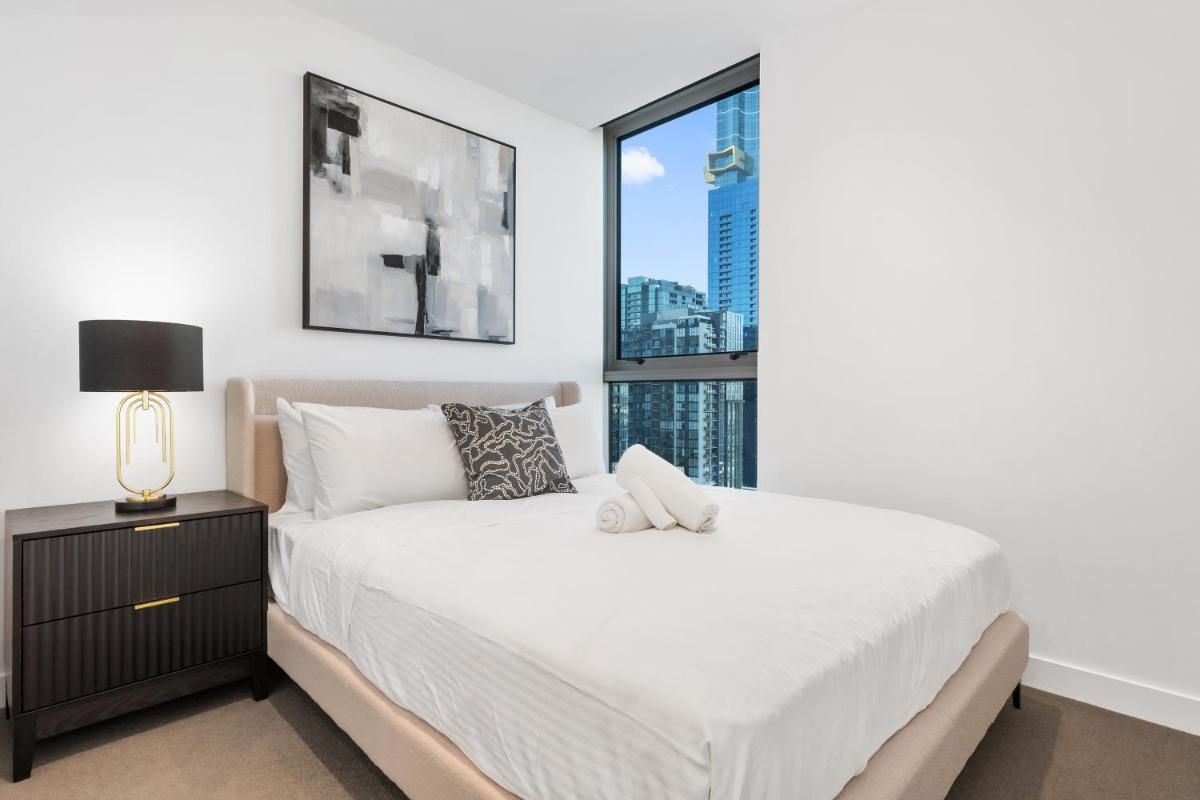 Central Southbank 2BR w Stunning Views and Balcony - Housity