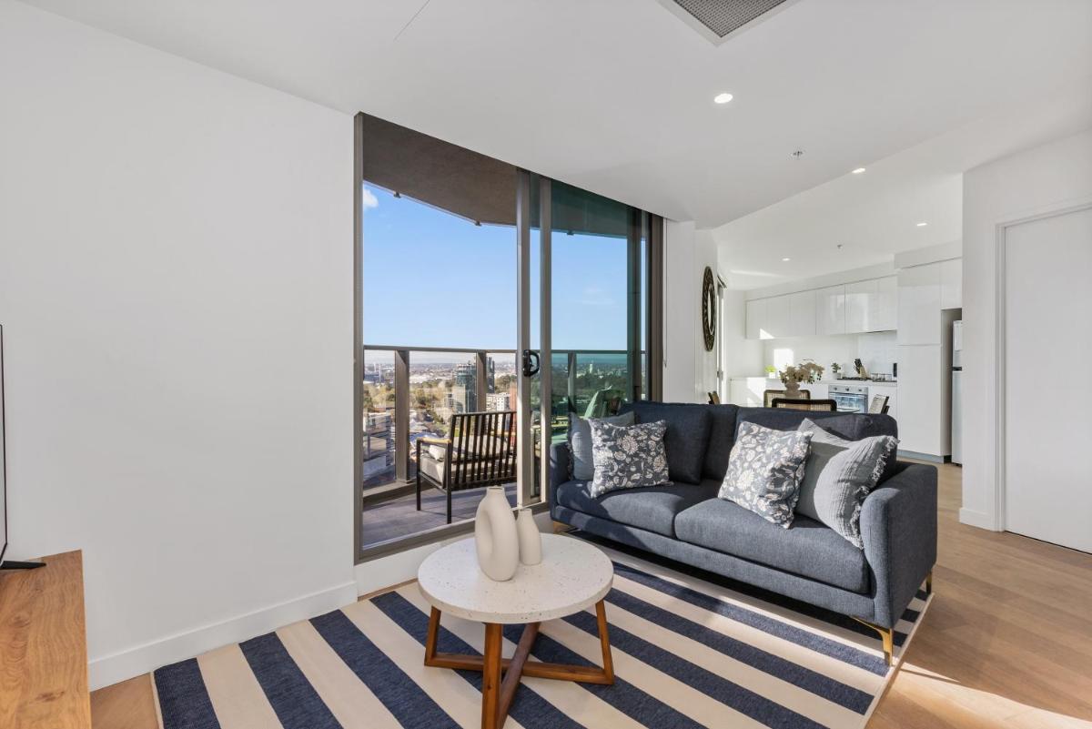 Central Southbank 2BR w Stunning Views and Balcony - Housity