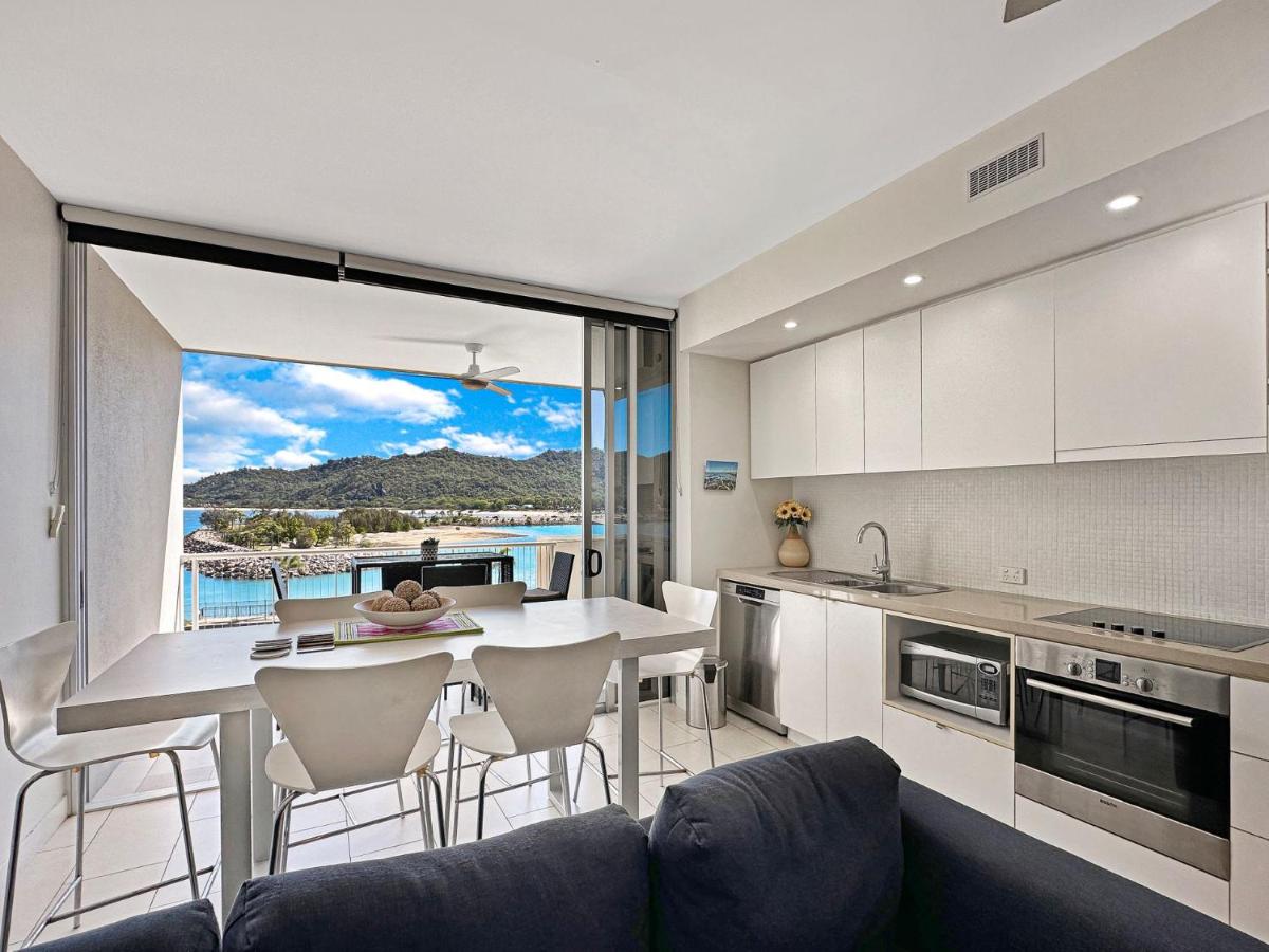 1 Bright Point Apartment 1402 - Housity