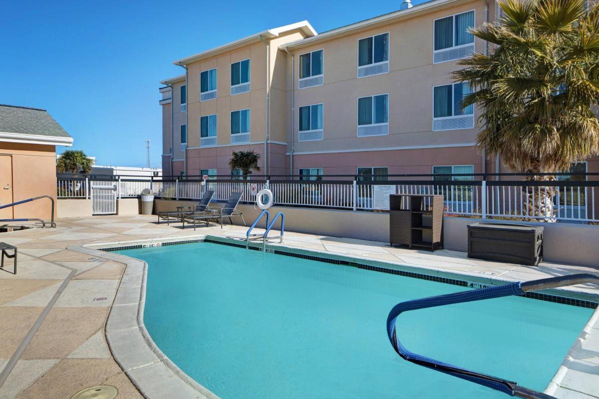 Fairfield Inn and Suites Carlsbad - Housity
