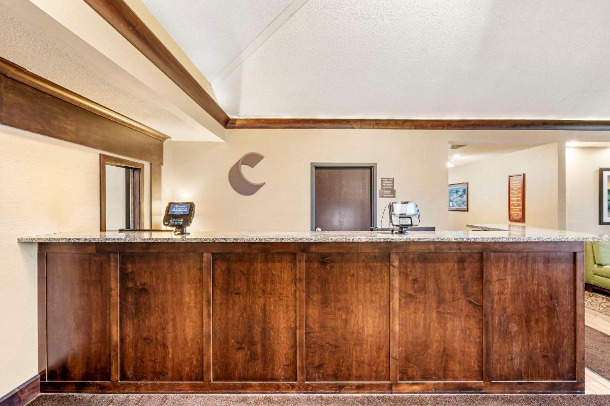 Comfort Inn Splash Harbor - Housity