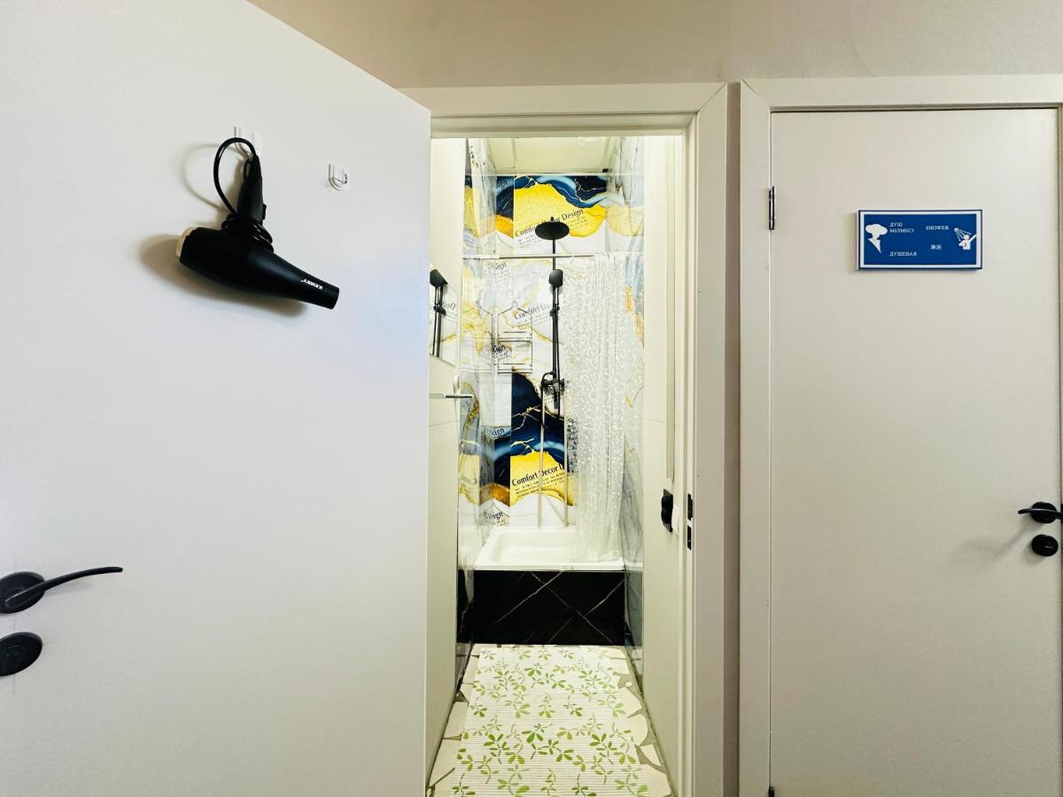 Center Capsule Hotel - Hizvo