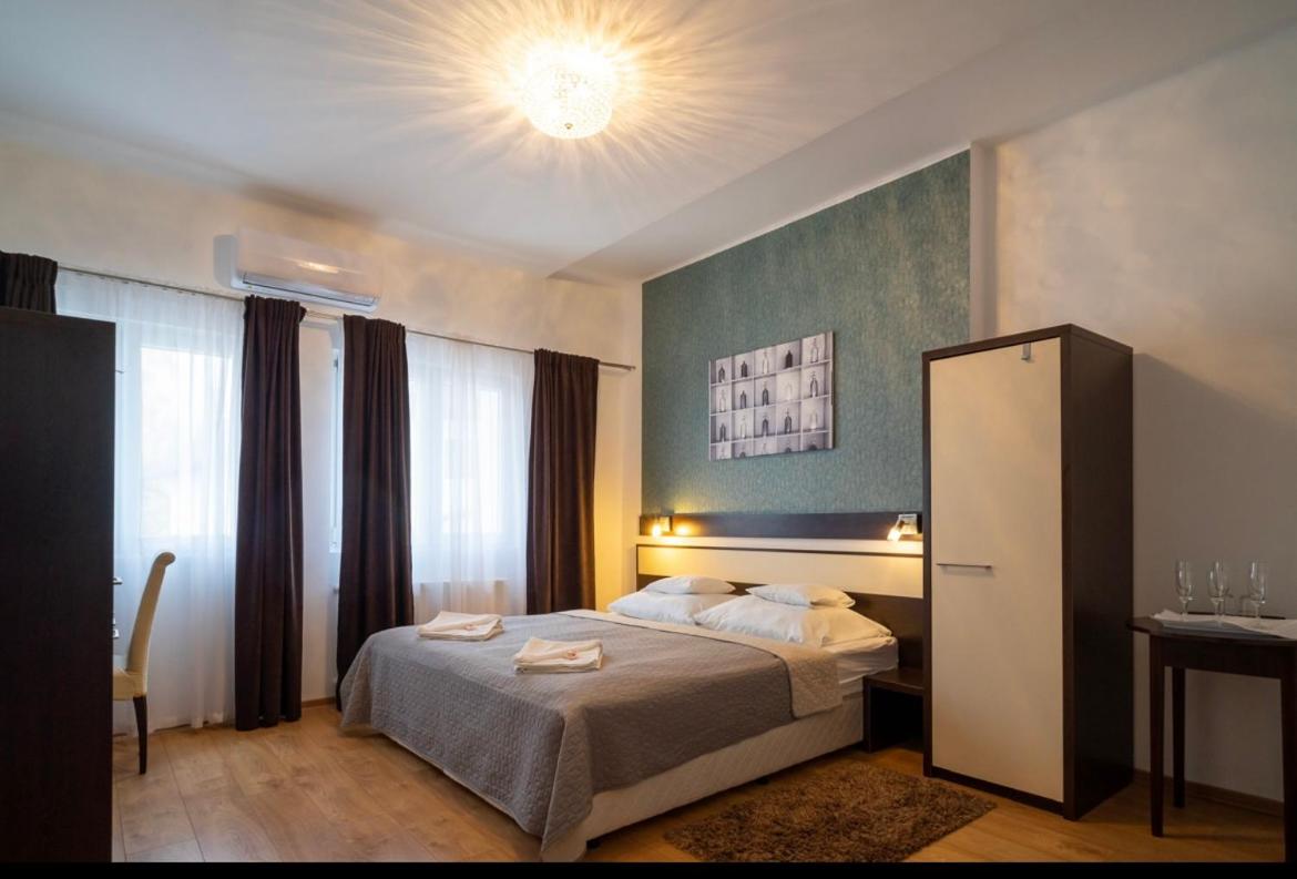 A16 Design Panzió - Housity