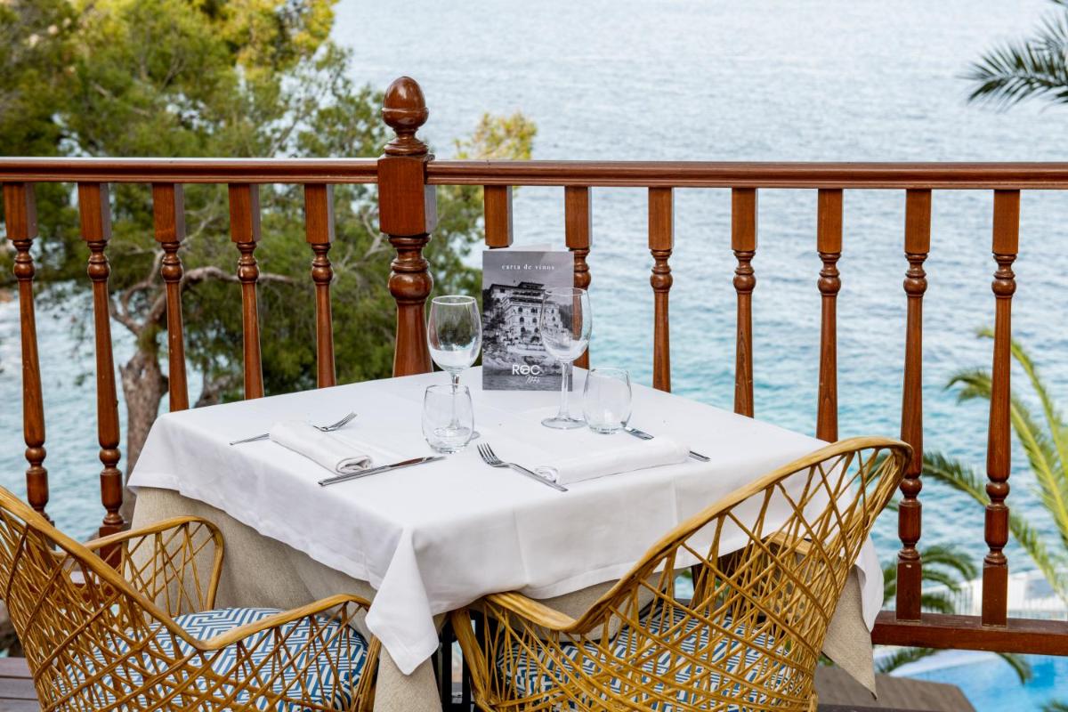 Un balcón o terraza de Hotel ROC Illetas & SPA