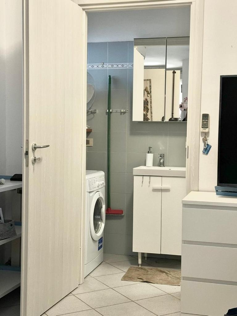 Sabaudia villetta a pochi minuti dal mare - Housity