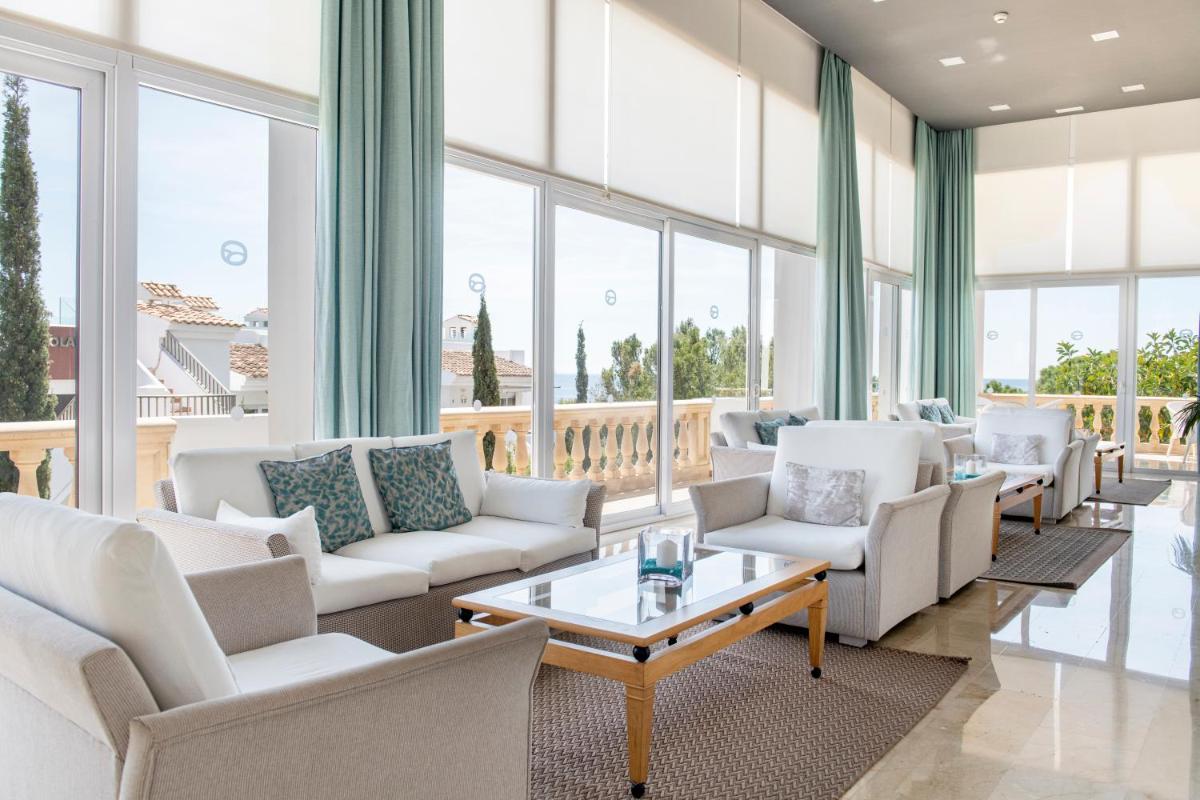 Zona de estar de Hotel ROC Illetas & SPA