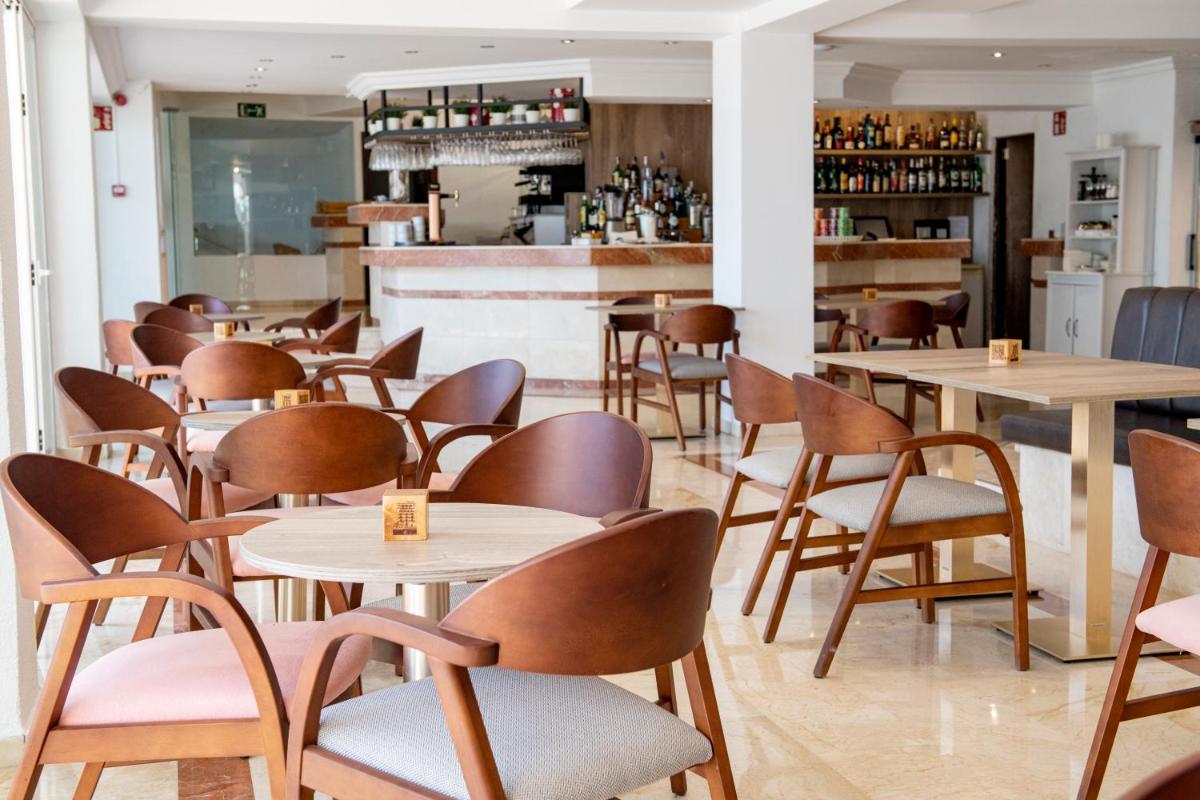 Zona de estar de Hotel ROC Illetas & SPA