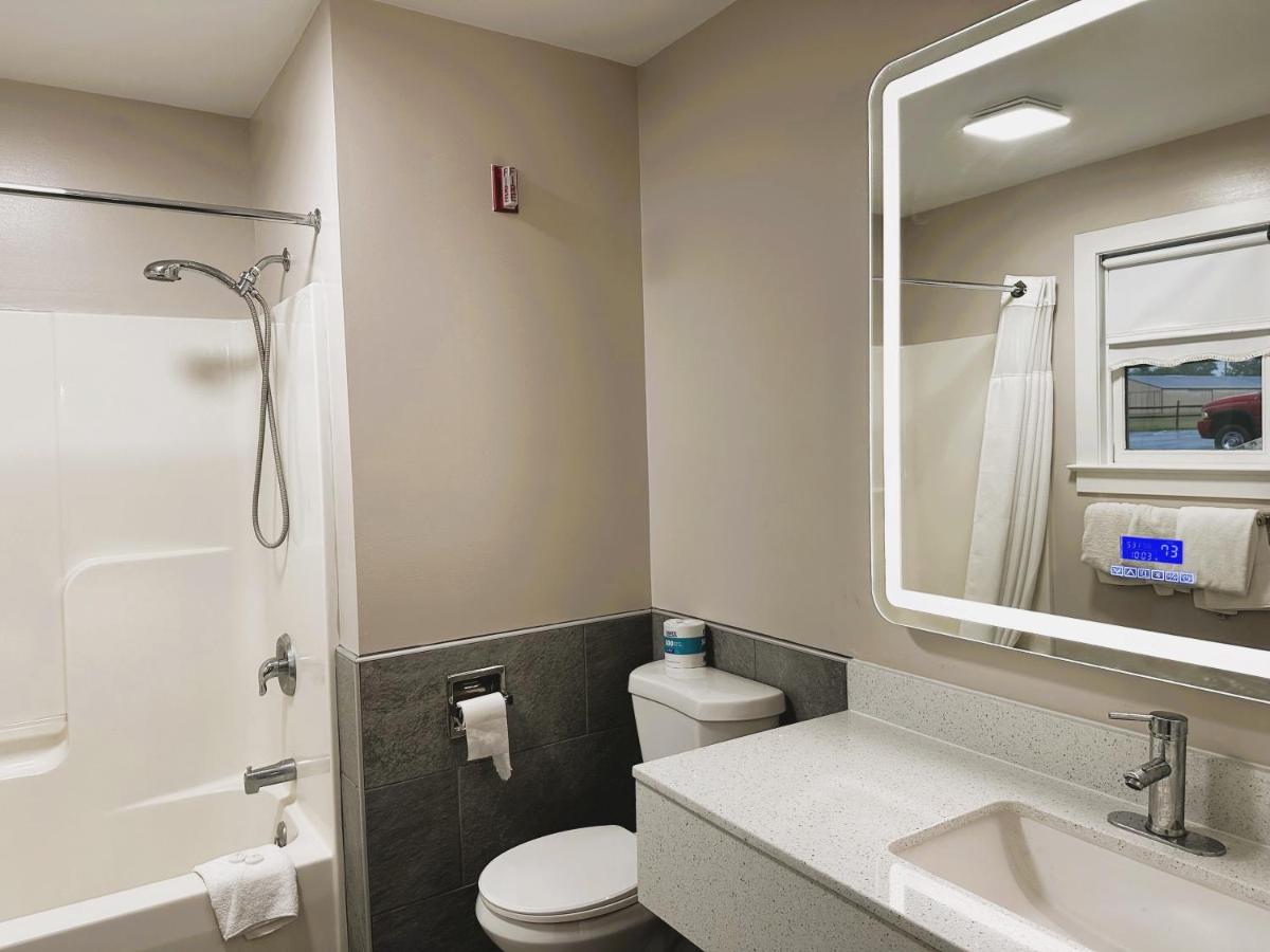 Spruce Lane Lodge and Cottages - Housity